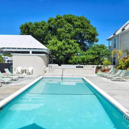 Duval Sea Turtle By Avantstay Great Location Close To Shops Shared Pool